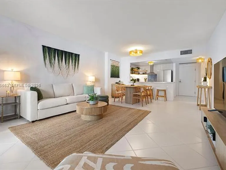 2301 Collins Ave #519 — Photo 25