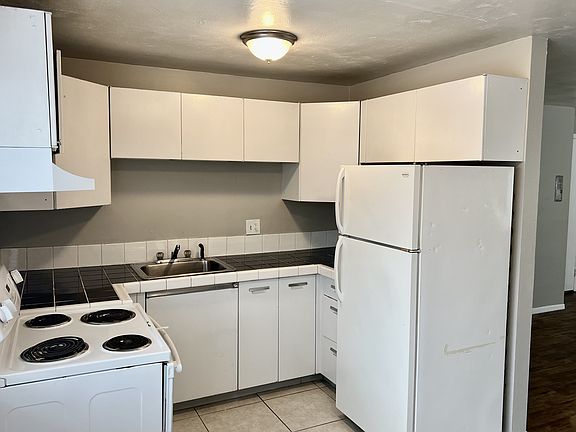 2nd image of 1355 N Ogden St APT 6