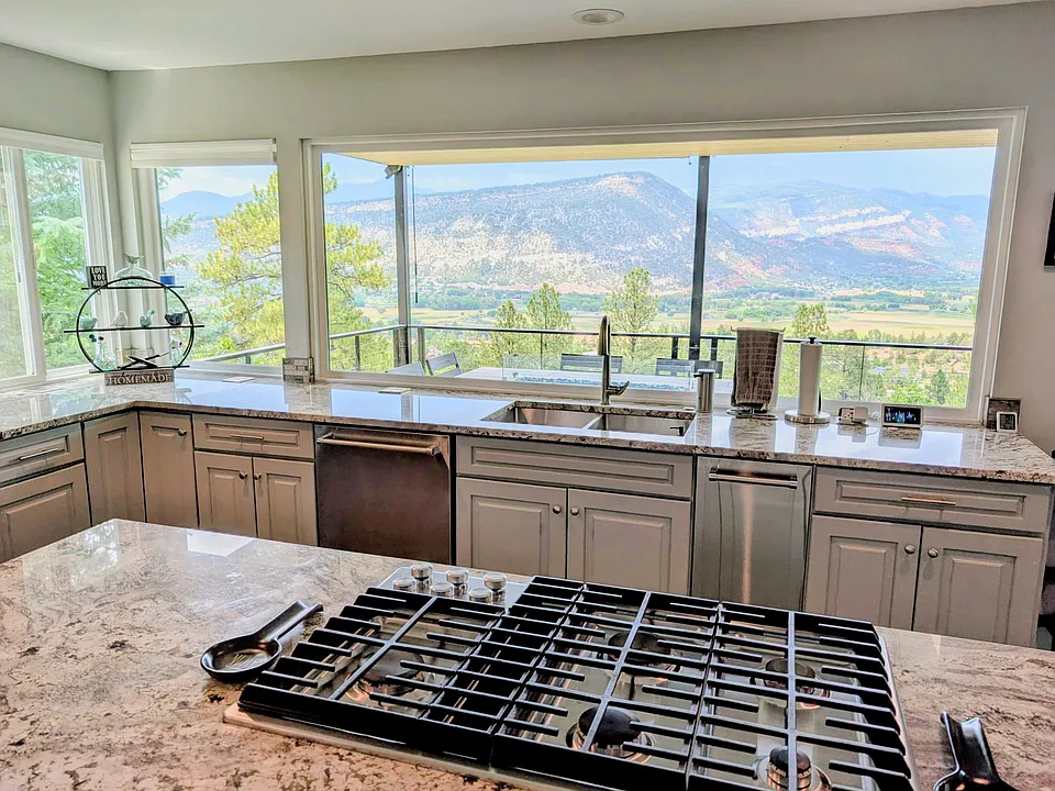 77 Whispering Pines Cir