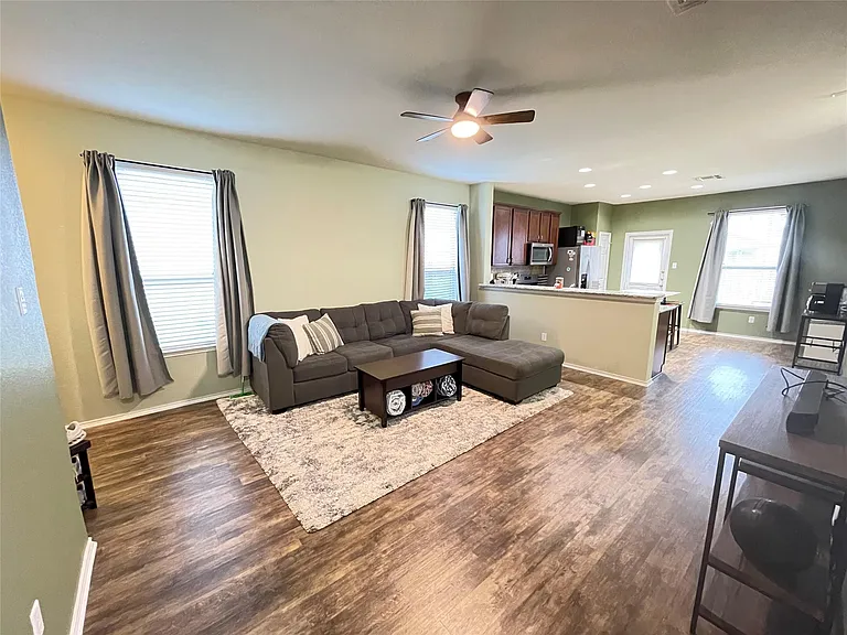 228 La Dera Dr — Photo 2
