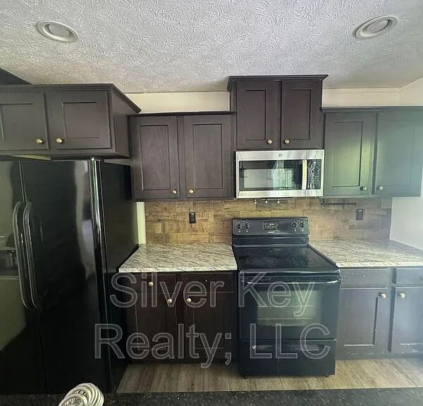 758 County Road 319 — Photo 12