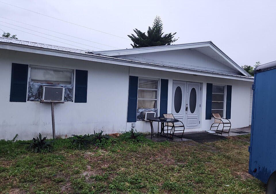 1456 NE Hilltop St, Jensen Beach, FL 34957 Zillow