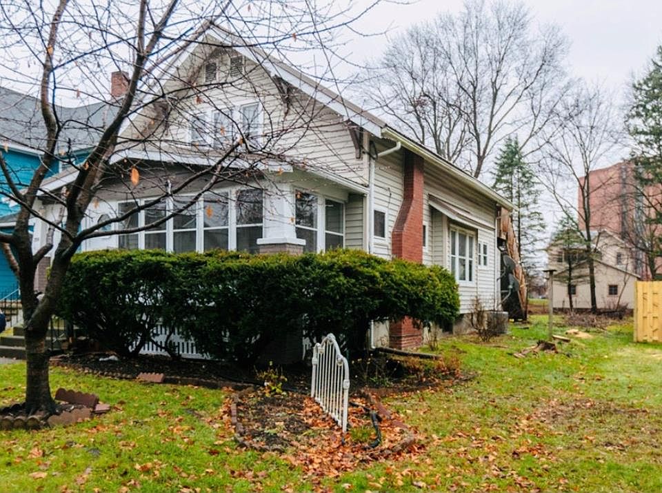 1st image of 339 W Washington Ave