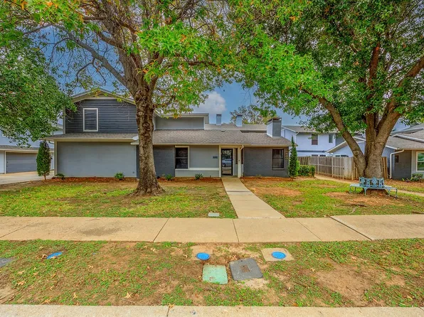 640 Ridgeline Dr, Hurst, TX 76053