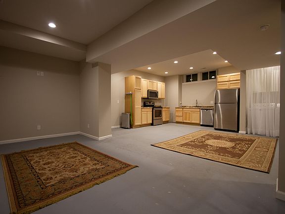 2nd image of 3447 Washington Blvd #3