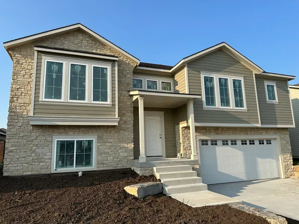 5329 Fort Benton Dr, Lawrence, KS 66049