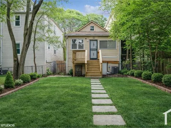 2823 E 93rd St, Chicago, IL 60617