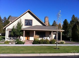 696 S Cottonwood St, Sisters, OR 97759