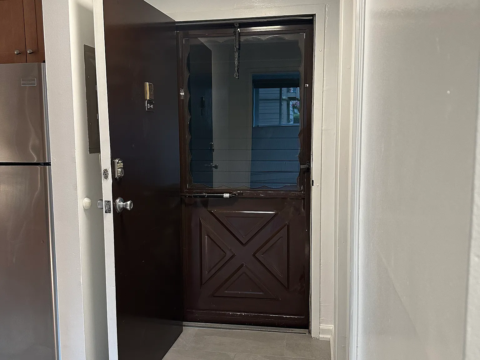 2 bed, 834 sqft, $1,700 — Photo 2
