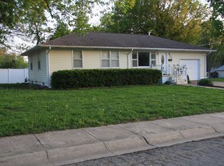 804 Washington St, Clay Center, KS 67432