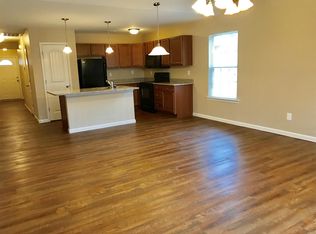 78 Creekside Ln, Boiling Springs, SC 29316