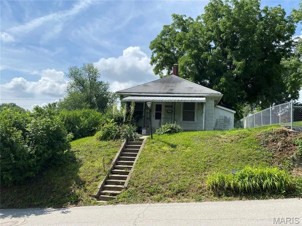 427 W Terrace Ave, Hannibal, MO 63401