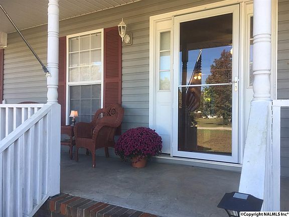 3rd image of 114 Poling Dr