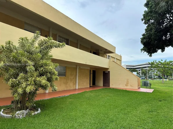 9260 Fontainebleau Blvd APT 104, Miami, FL 33172