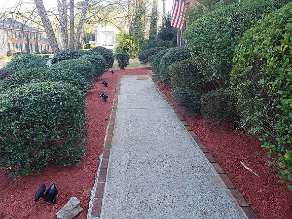 4th image of 1871 Travers Cir