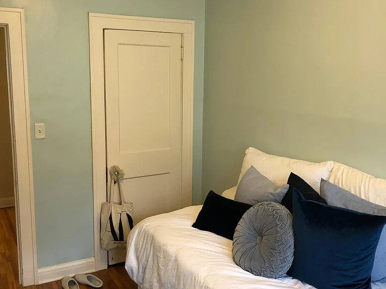 417 Lyon St NE #4 — Photo 9