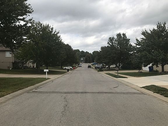 5th image of 2700 NE Weston Cir