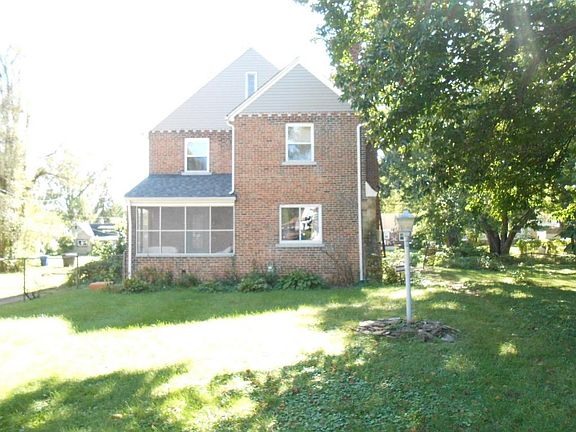 3rd image of 2097 Willamont Ave