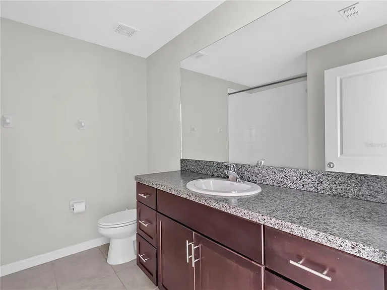 16568 Delia St — Photo 12