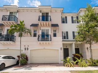 573 NW 35th Ln, Boca Raton, FL 33431