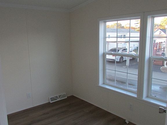 5th image of 7 Stella Dr