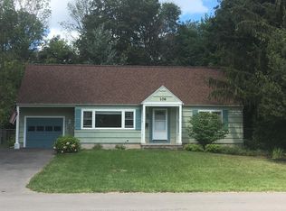 106 Grenfell Rd, Syracuse, NY 13214