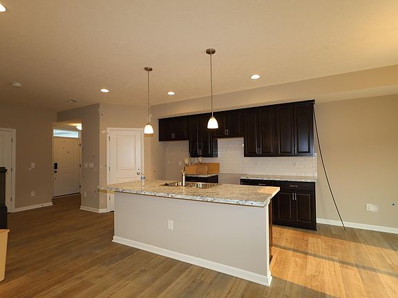 3rd image of 5662 Dutch Ln