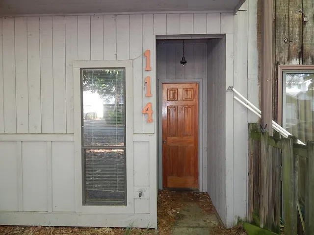 3 bed, 2.5 bath, $2,100 — Photo 2