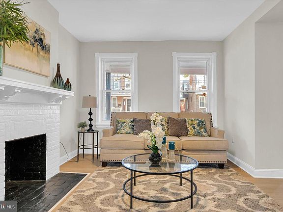 5th image of 2708 N Van Buren St