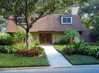 514 Garrard Dr, Temple Terrace, FL 33617