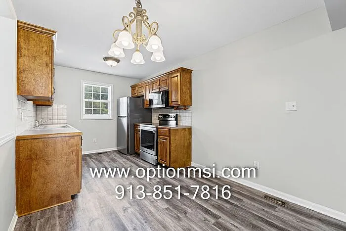 5502 Hayes St — Photo 7