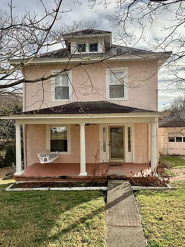 916 Pine Rd Photo 1