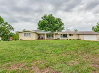 555 Hillhouse Rd, Richland, MO 65556