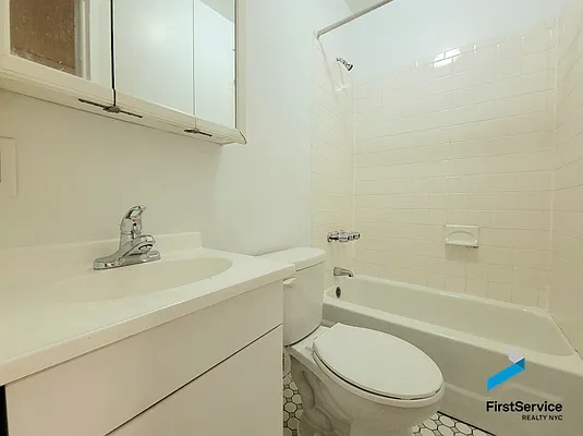 Rented by FirstService Realty (legacy) | media 10