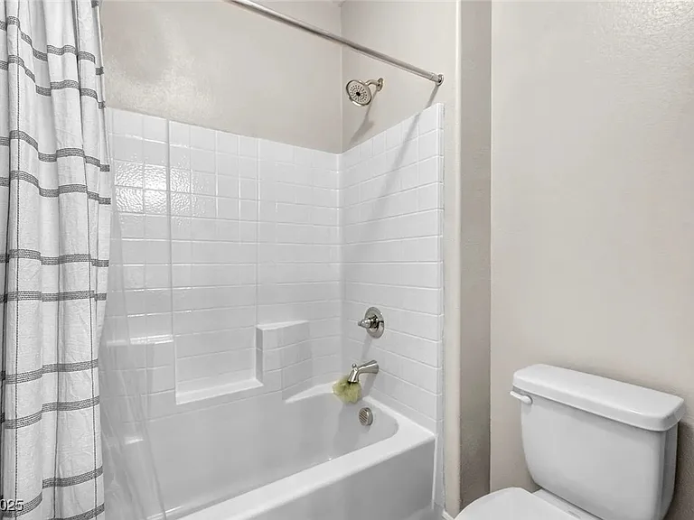 1012 E Sunset Rd — Photo 6