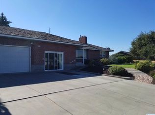911 W Grandview Ave, Sunnyside, WA