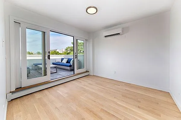 Rented by Compass | media 9