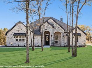 1025 Kingsway Dr, Weatherford, TX 76088