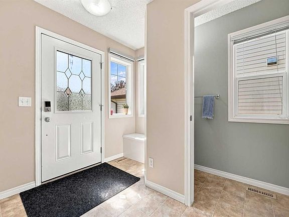 4th image of 754 S Luxstone Gate SW