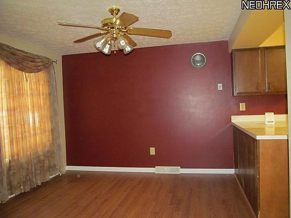 3rd image of 711 Tollis Pkwy #9-83