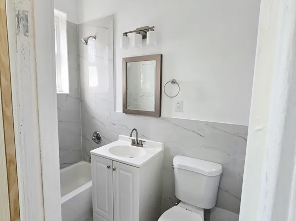 54-12 Flushing Avenue image 4 of 13