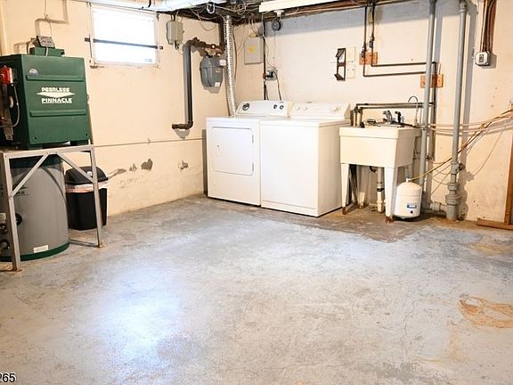 2nd image of 169 1st Ave