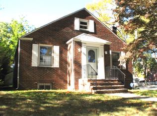 3 Hillcrest Ter, East Orange, NJ 07018