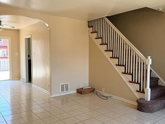 3rd image of 6331 Gillespie St