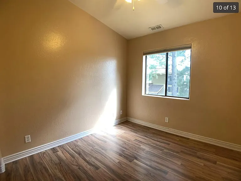 1477 E Turney Dr — Photo 10