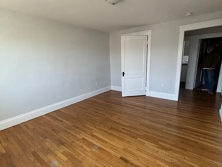 208 Main St. — Photo 34