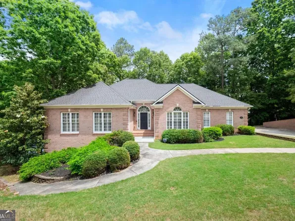 6464 Deep Valley Ct, Flowery Branch, GA 30542