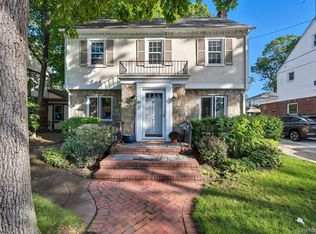 145 Cornwell Ave, Valley Stream, NY 11580