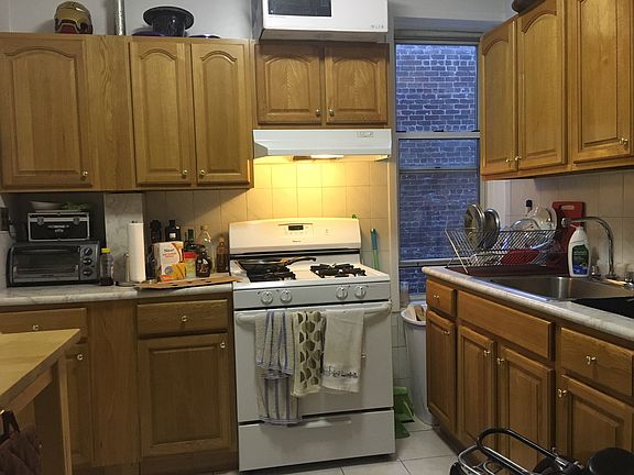 4th image of 3138 35th St APT 3