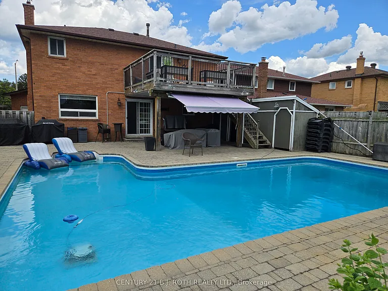 105 Chieftain Cres #3 — Photo 8